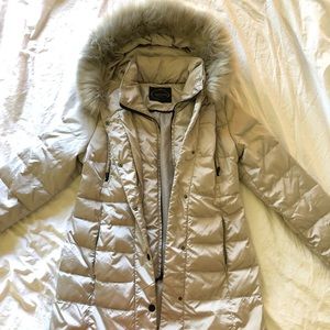 Madison luxe outwear puffer coat jacket down / Size Medium/ Silver / Faux Fur